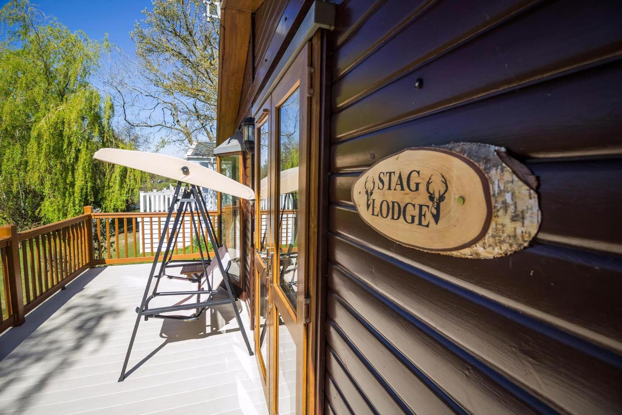 Stunning Lodge With Free Wifi For Hire At Carlton Meres In Suffolk Ref 60013M Saxmundham Εξωτερικό φωτογραφία