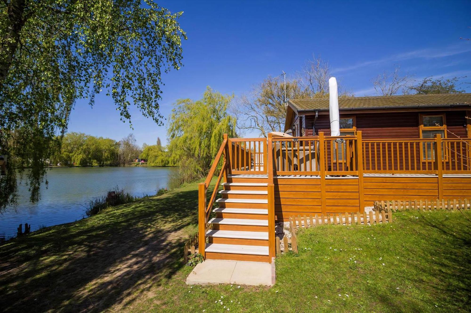 Stunning Lodge With Free Wifi For Hire At Carlton Meres In Suffolk Ref 60013M Saxmundham Εξωτερικό φωτογραφία