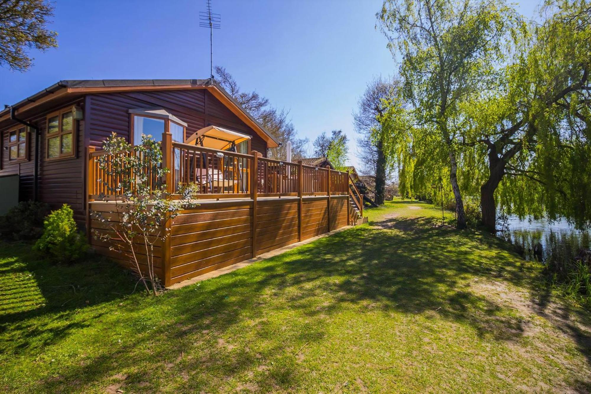Stunning Lodge With Free Wifi For Hire At Carlton Meres In Suffolk Ref 60013M Saxmundham Εξωτερικό φωτογραφία